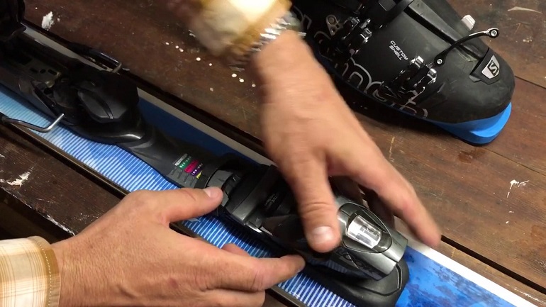 How to adjust ski bindings